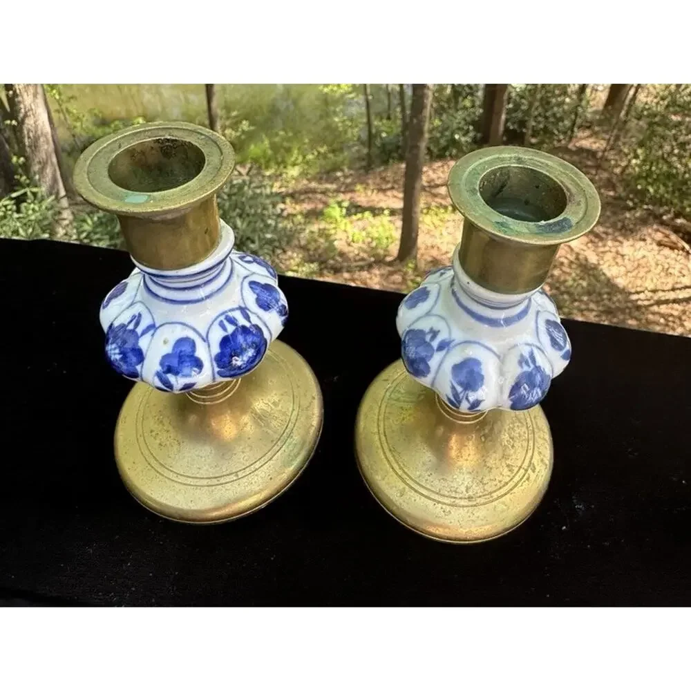 Vtg 1950’s Deft Floral Blue And White Ceramic And Brass Candlesticks Pair -A50